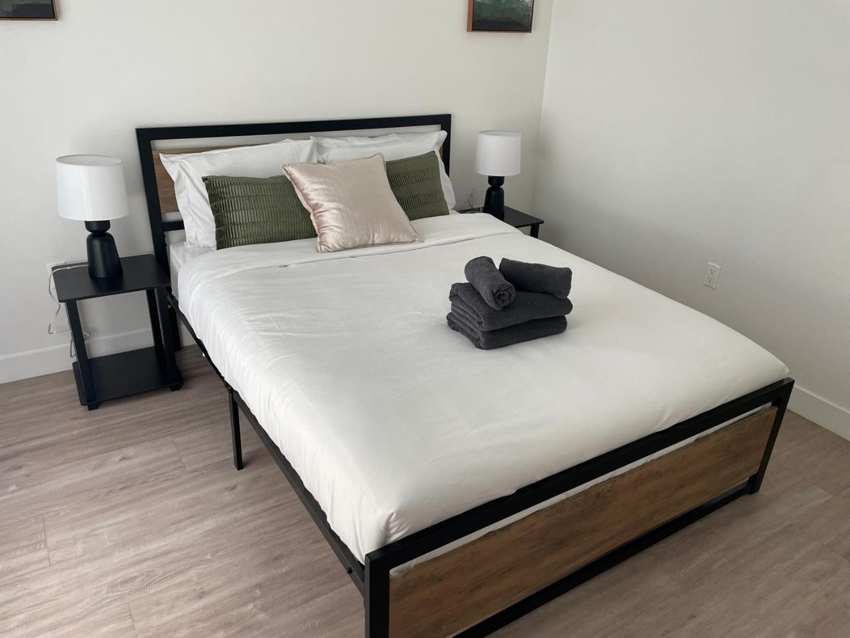מלון לוס אנג'לס Chic Urban Retreat In Heart Of La, Steps From Attractions! מראה חיצוני תמונה